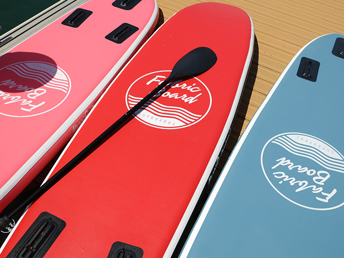 Supboard avec un design minimal dans différentes couleurs